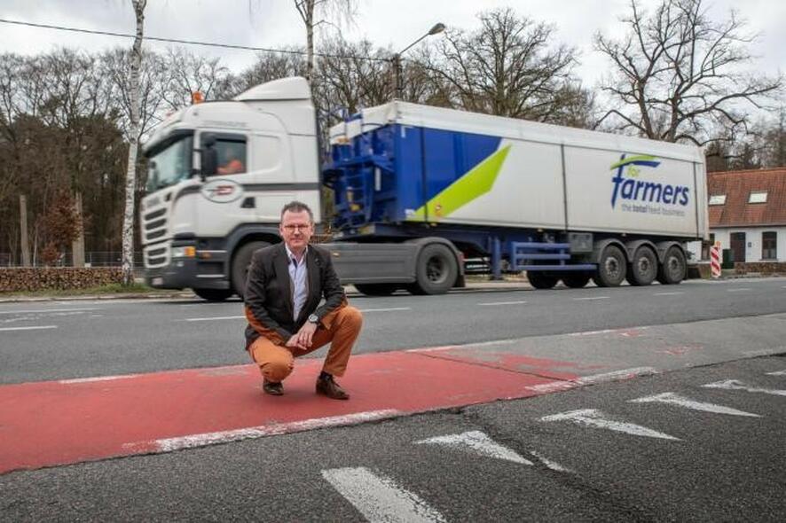 Dokter Christophe Depamelaere weerlegt dat hij vleermuizen verkiest boven verkeersveiligheid